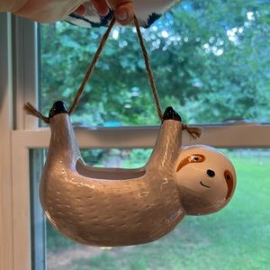 Sloth planter